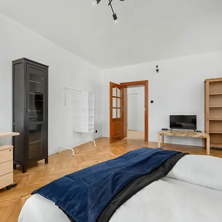 Διαμέρισμα Przytulny Legionow Z Parkingiem By Renters Βρότσλαβ